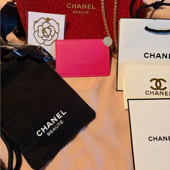 Chanel Beauté Red purse VIP gifts with purchase BUNDLE!!!! - Picture 12 of 16